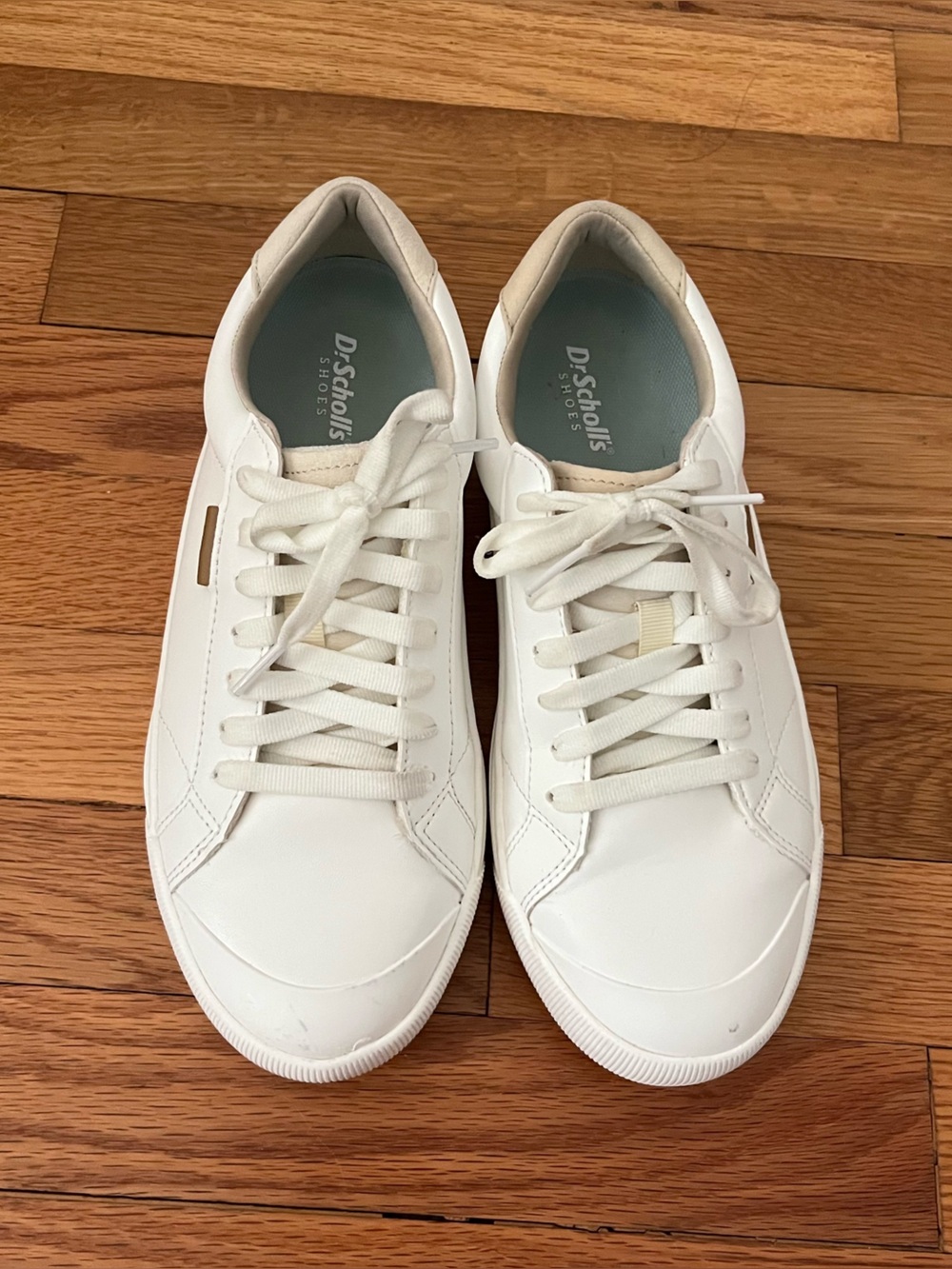 Dr. Scholl's Women’s White Time Off Low-Top Lace-Up Sneakers